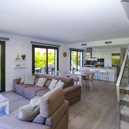 Clanxet Planetcostadorada Villa Cambrils